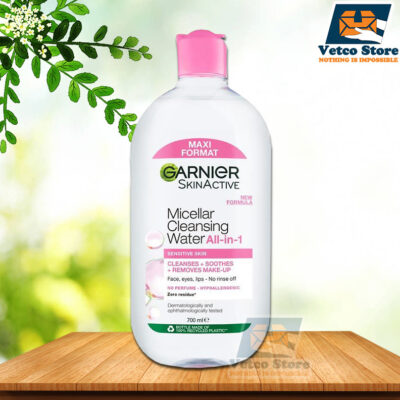 Nước Tẩy Trang Garnier SkinActive Micellar Dành Cho Mọi Loại Da 700ml